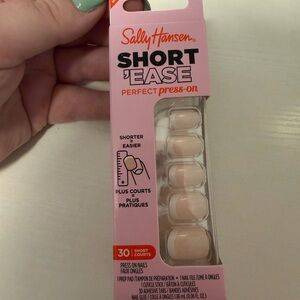 💕Sally Hansen Press Ons
